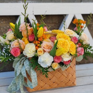 Букет в корзине "Середина лета"